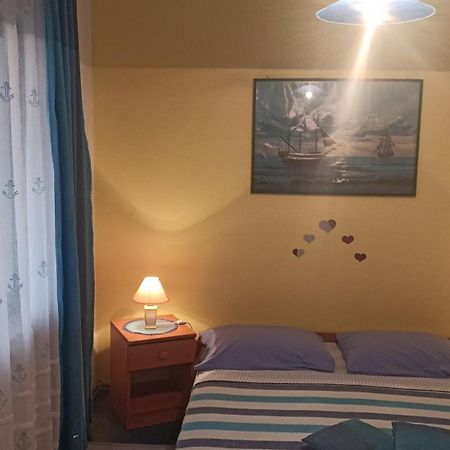 Apartmani Zute Račišće Rum bild