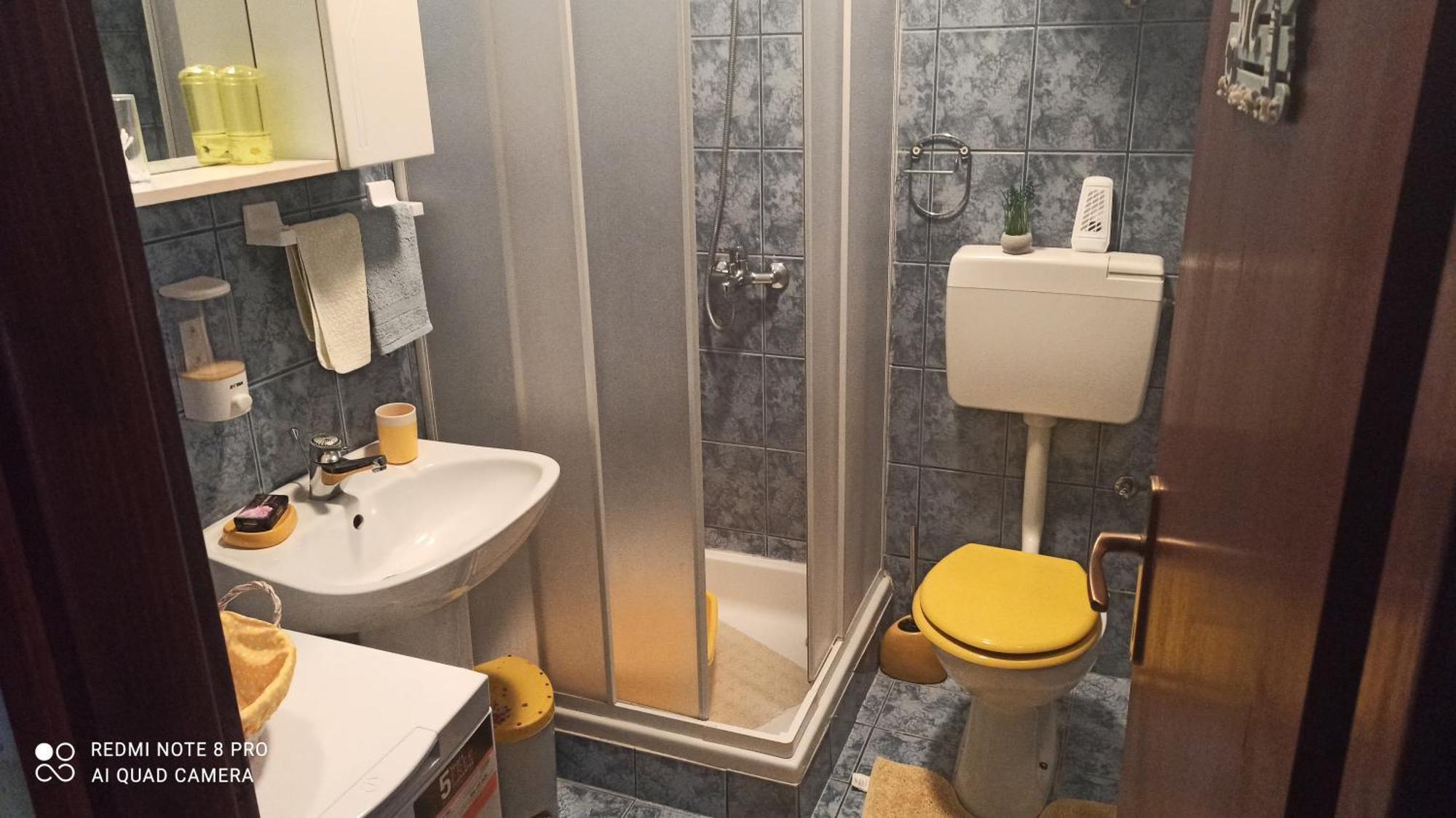 Apartmani Zute Račišće Rum bild